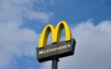 Las máquinas de helado rotas de McDonald's podrían repararse más rápido gracias a una nueva regla federal