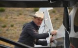 Desde aterrizajes forzosos hasta cabezas de animales disecados, el cazatalentos Peterson Conway es el agente más poderoso de la tecnología de defensa