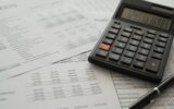 Calculadora de consolidación de la deuda comercial: pruebe nuestra herramienta fácil y fácil