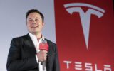 El CEO de Tesla, Elon Musk, tranquiliza a los empleados en la reunión de todas las manos