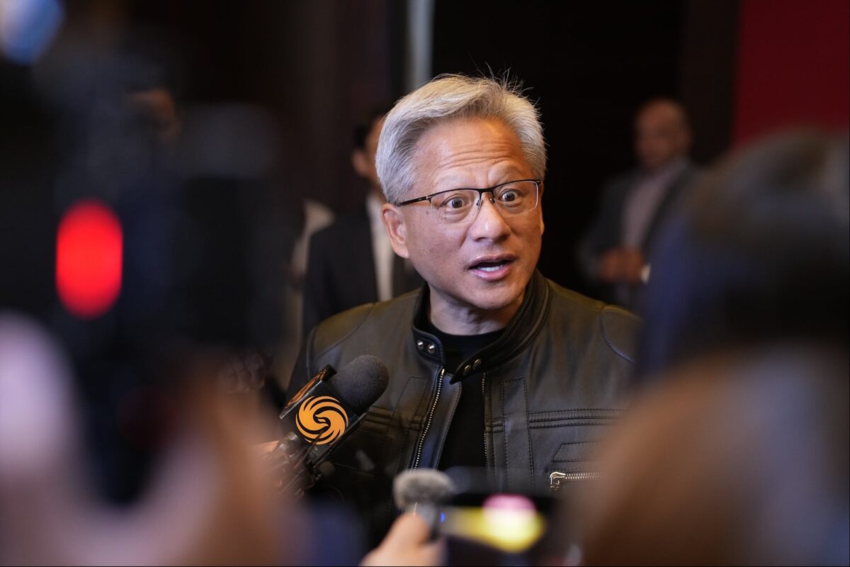 CEO de NVIDIA: Algunos trabajos desaparecerán a medida que avance AI