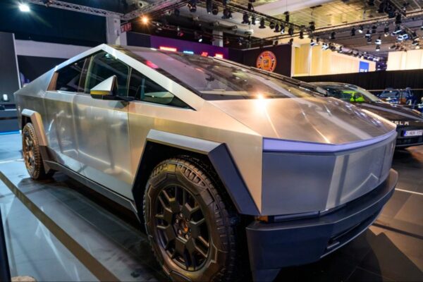 Tesla reduce el precio del Cybertruck a 59.990 dólares durante 10 días